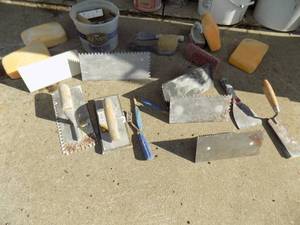 lot 152 image: Tiling items
