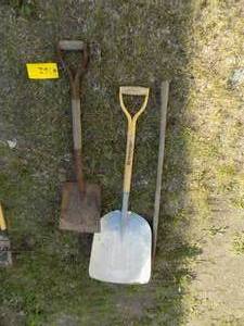 lot 162 image: Alum Shovel, Garden rake, Short handle square shovel