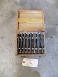 lot 193 image: 916 - 1 Drill bit set