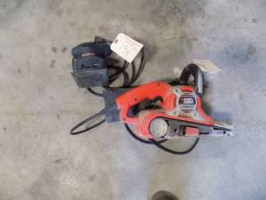 lot 194 image: Power Sanders vibrating and belt power sanders