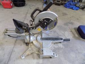 lot 196 image: Compound Sliding Miter Saw with Lazer