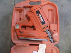 lot 200 image: Cordless Framing Nailer
