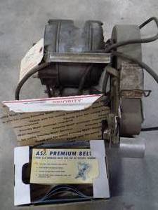 lot 226 image: Knife Sharpener with extra belt