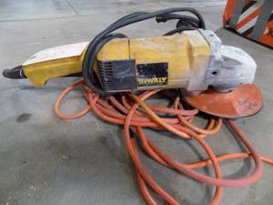 lot 233 image: 7 Angle Grinder
