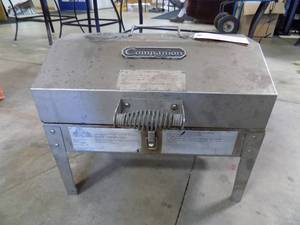 lot 235 image: Holland LP grill