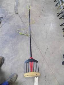 lot 244 image: Custom made spear