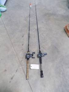 lot 249 image: 2 Bait Casters