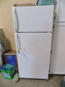 lot 257 image: Frigidaire Refrigerator