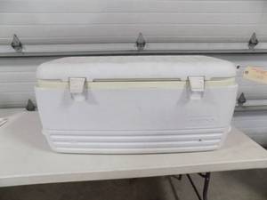 lot 266 image: Igloo cooler