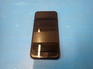 Apple&nbspiPhone 7 A1660  32GB of Storage  Carrier Unlocked  No charger