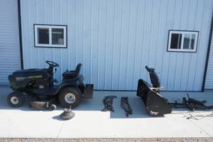 lot 5 image: snow blowermower