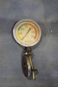 lot 53 image: pressure gauge