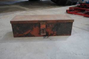 lot 55 image: tool box