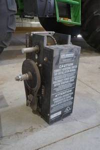 lot 58 image: garage door opener