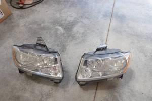 lot 90 image: head lamp ass.