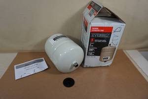 lot 164 image: Everbilt Thermal Expansion Tank - 2 Gallon
