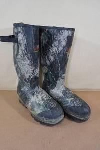 lot 182 image: Itasca Thinsulate Camo Wading Boots -Size 12