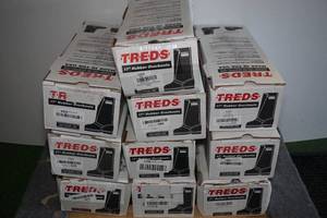 lot 8 image: Treds 17 Rubber Overboots