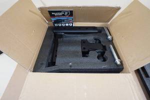 lot 15 image: Bulletproof Medium Duty 6 Drop Receiver Hitch