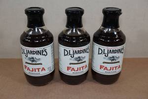 lot 28 image: D.L. Jardines Fajita Marinade