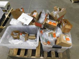 lot 25 image: ASSORTED LOT OF CABINET PULLS  KNOBS - NEW
