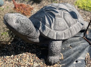 lot 17 image: Terrific Resin Turtle Figurine
