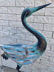 lot 16 image: Beautiful Wood and Metal Bird Yard Art