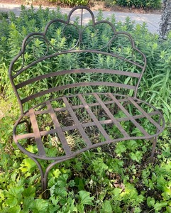 lot 36 image: Pretty Patina Garden Bench