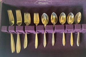lot 105 image: Golden Vintage Flatware
