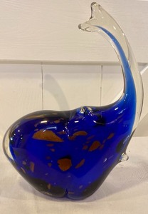 lot 64 image: 3 Gorgeous Glass Figurines