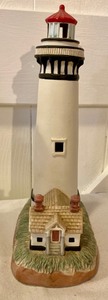 lot 90 image: 2 Delightful Decorative Lighthouses