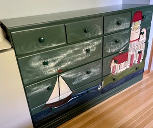 lot 139 image: Gorgeous Hand Painted Dresser