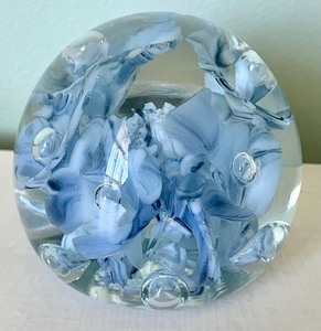 lot 161 image: Monte Dunlavy Paperweight