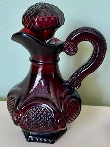 lot 175 image: Ruby Red Glass Decor by Avon