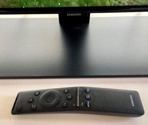 lot 177 image: Samsung 54 TV on a Stand with Remote