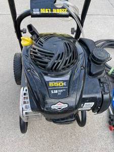 lot 213 image: Briggs and Stratton Brute Power Washer