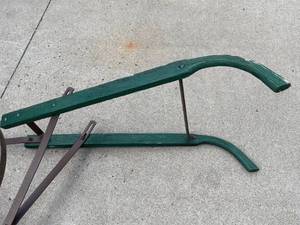 lot 242 image: Large Vintage Garden Tool Great Deco Piece