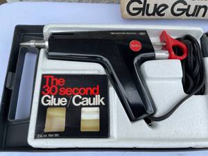 lot 271 image: Weller Automatic Glue Gun Model 2400k