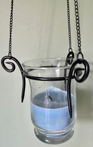 lot 338 image: Charming Hanging Candle