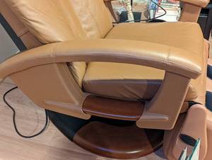 lot 5 image: Human Touch Tan Leather Massage Chair
