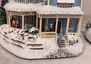 lot 195 image: Two Thomas Kinkades Hawthorn Christmas Villages