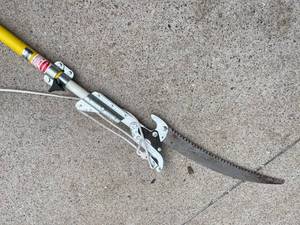 lot 280 image: Craftsman Tree Trimmer Model 7186392