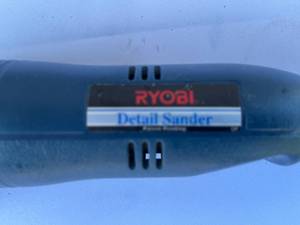 lot 295 image: Ryobi Detail Sander Model DS-1000
