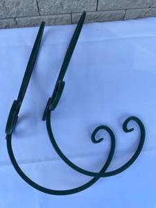 lot 303 image: Metal Deck Mount Plant Holders