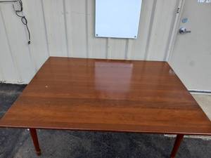 FOLDABLE DINING TABLE