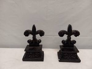 LULU DECOR FLEUR DE LIS SHAPED BOOKENDS