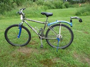 lot 21 image: Trek MT Track 830 Bike