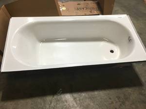 American Standard Bathtub In White - Review all pictures - Open Box