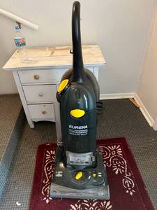 lot 54 image: Eureka The Boss Smartvac Vacuum