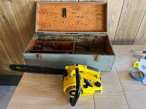 lot 78 image: McCullouch Chain Saw with Case & Supplies